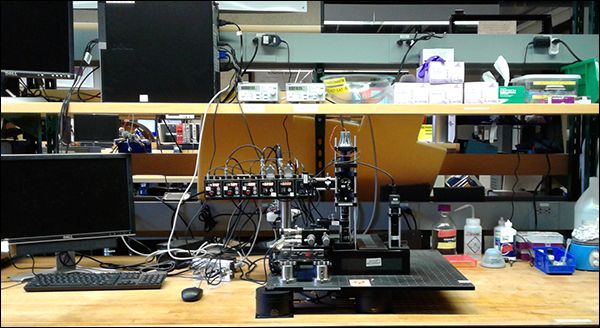 Experiment equipment on the table and shelf.